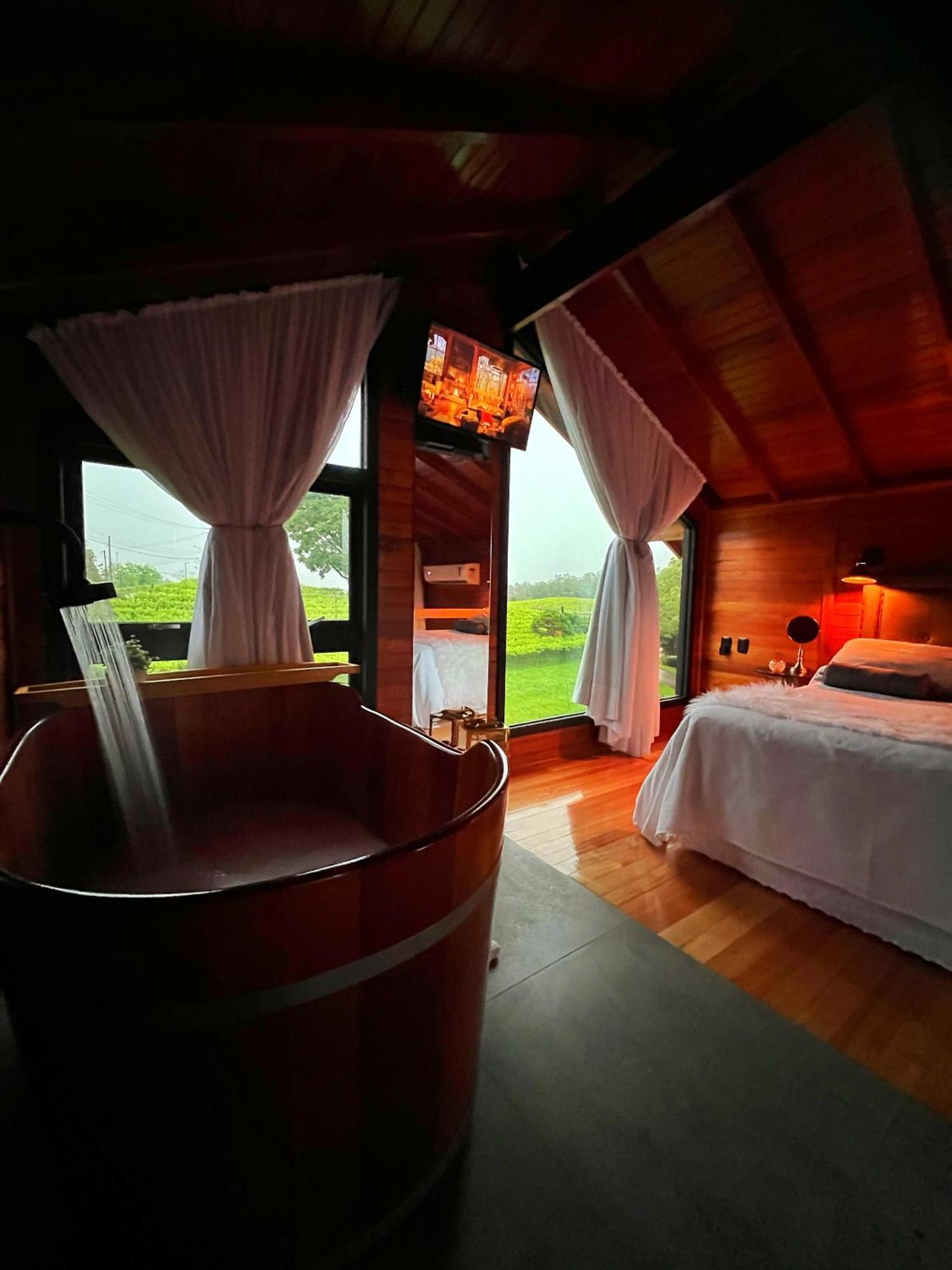 Capanna Del Vale - Vale Dos Vinhedos - Com Degustacao Personalizada Na Vinicola Dom Candido Guest house Bento Goncalves